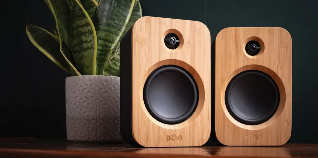 stylish wooden bookshelf speakers